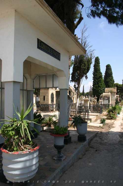 ORAN 2008 CIMETIERE DE TAMASHOUET 106 Condoleances.jpg